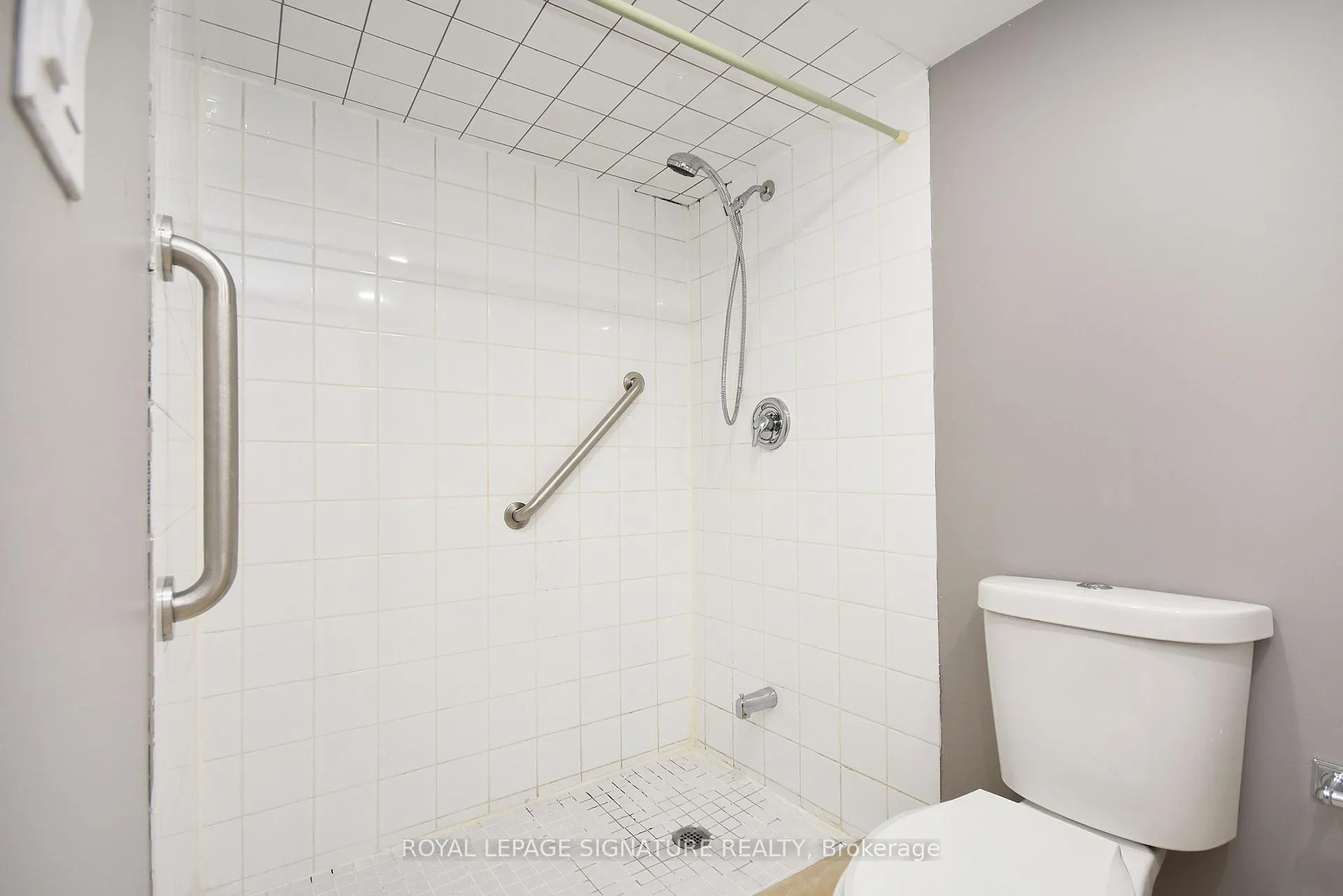 Photo 24 of 54 Palleschi Drive, Brampton, Bram East — HOMEH