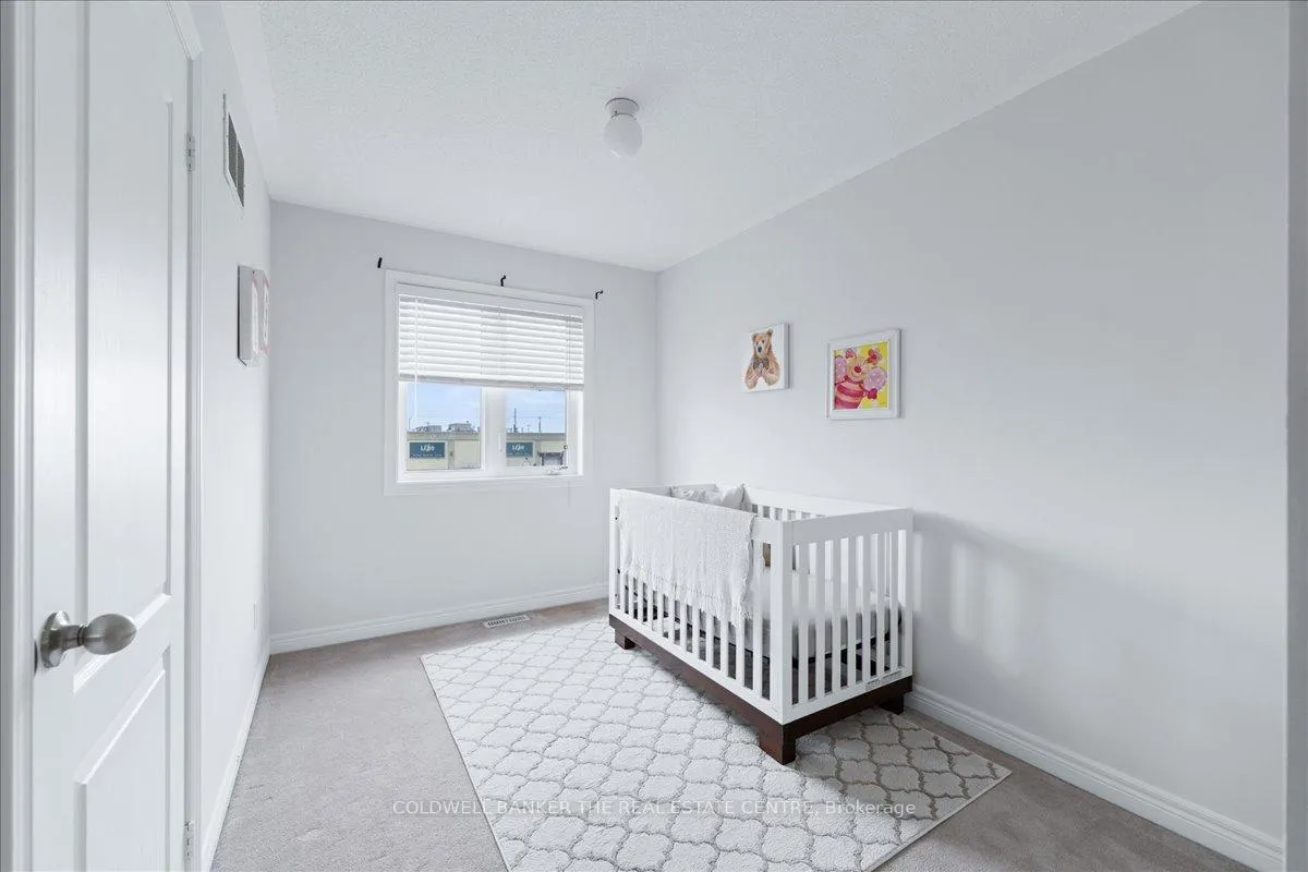 Photo 13 of 50 Pearcey Crescent, Barrie, Bayfield — HOMEH