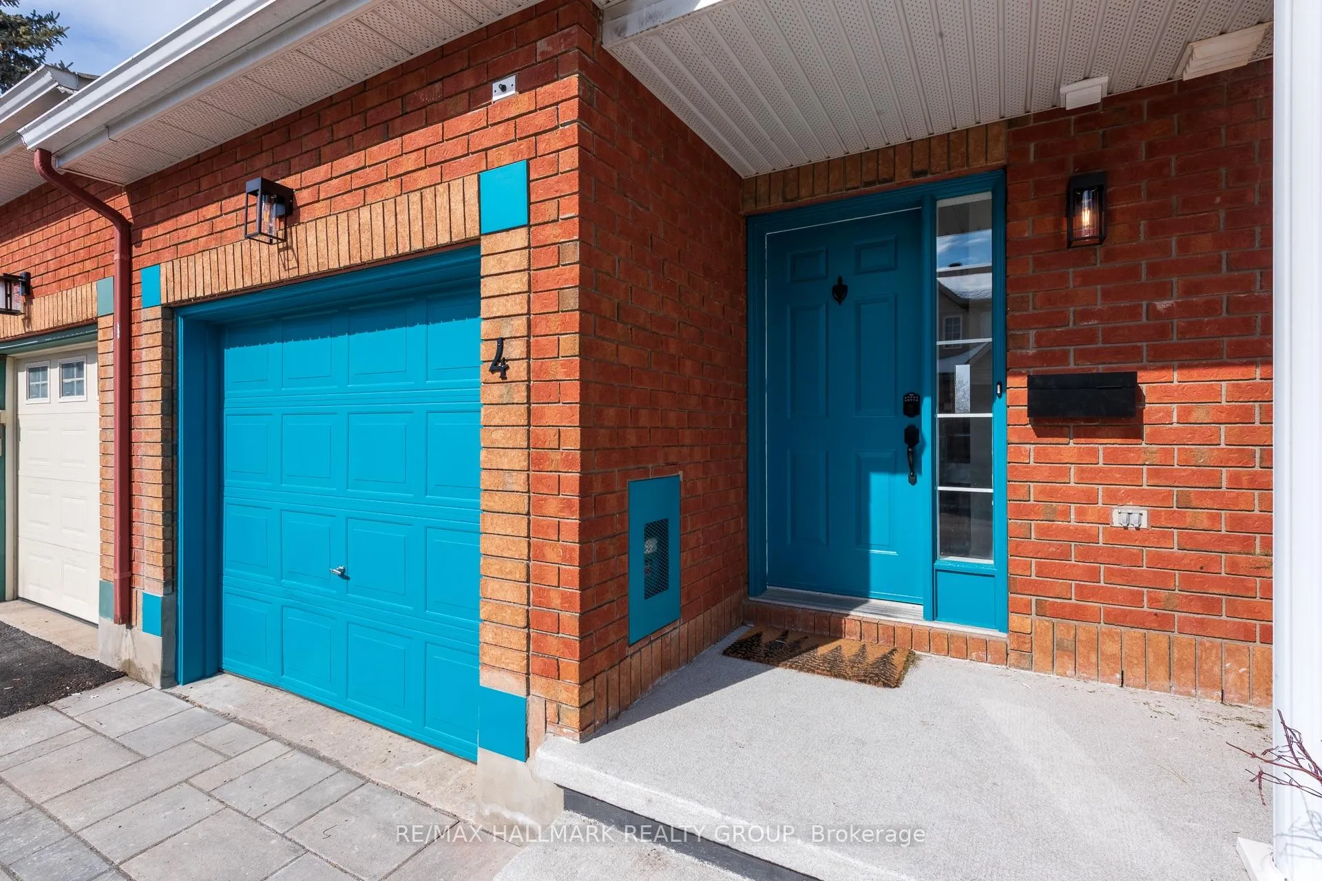 Photo 2 of Unit 4, 201 Station Boulevard, Ottawa, Riverview Park — HOMEH