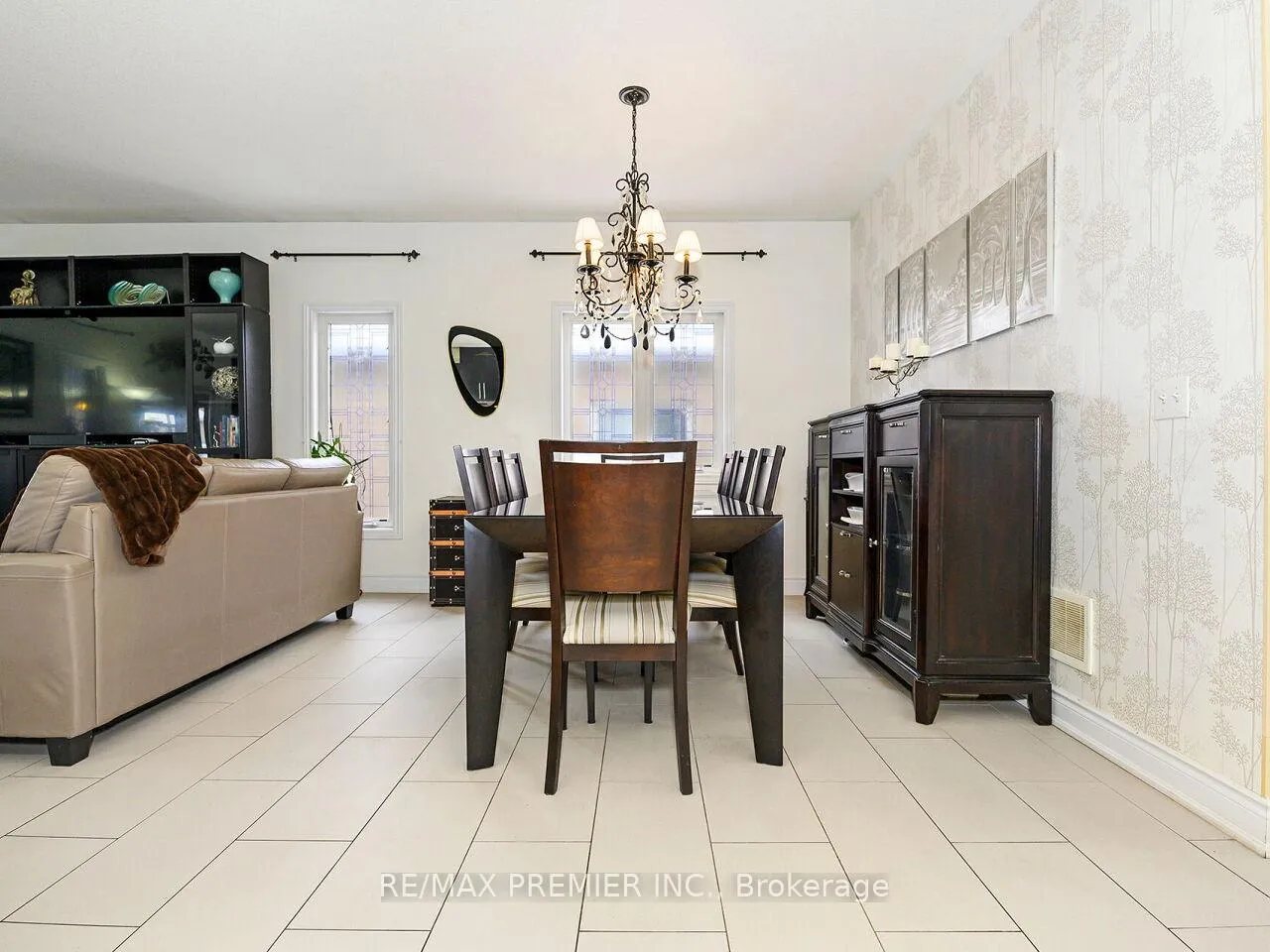 Photo 10 of 46 Ben Boy Avenue, King, Schomberg — HOMEH