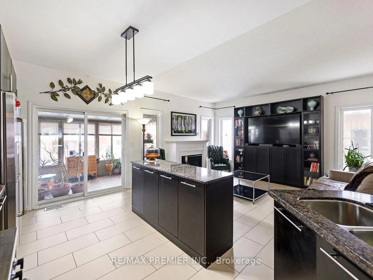 Photo 19 of 46 Ben Boy Avenue, King, Schomberg — HOMEH