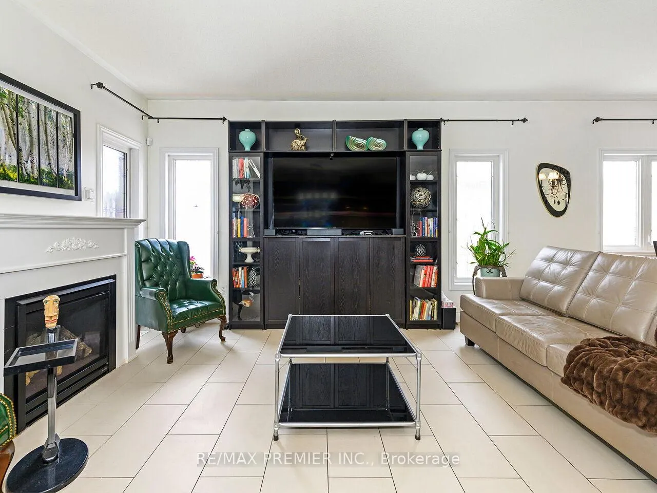 Photo 20 of 46 Ben Boy Avenue, King, Schomberg — HOMEH