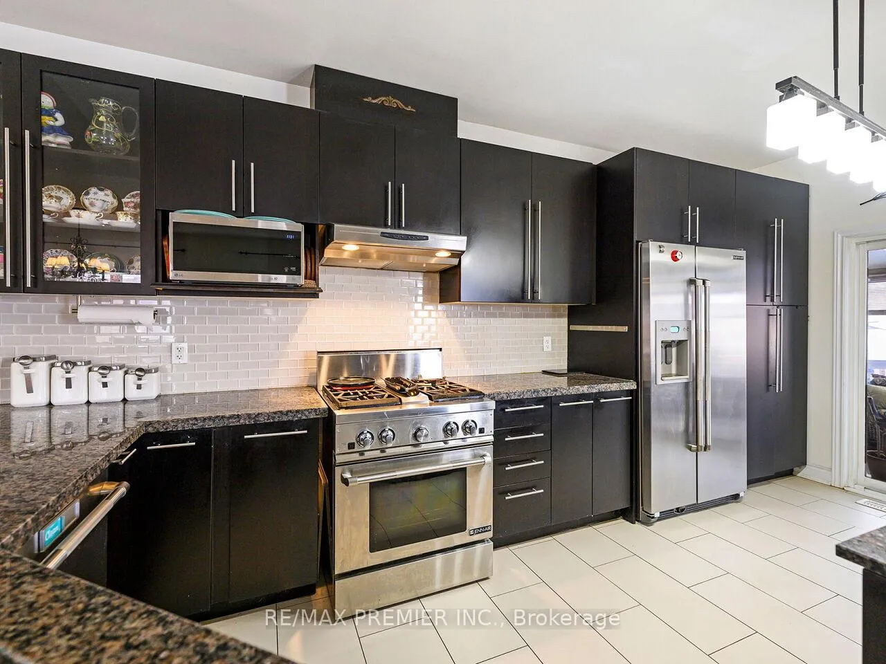 Photo 22 of 46 Ben Boy Avenue, King, Schomberg — HOMEH