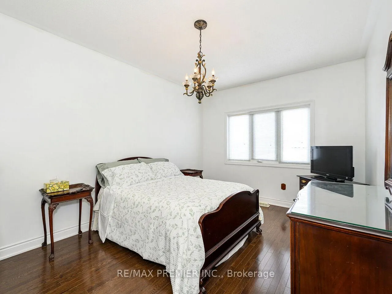 Photo 27 of 46 Ben Boy Avenue, King, Schomberg — HOMEH
