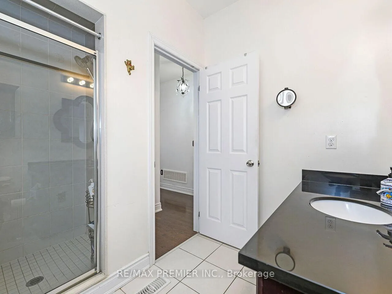 Photo 31 of 46 Ben Boy Avenue, King, Schomberg — HOMEH