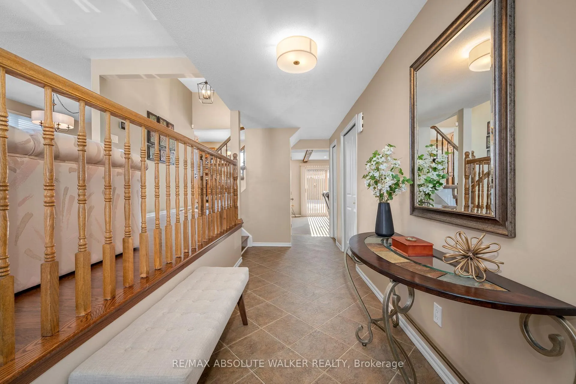 Photo 3 of 1768 Calumet Lane, Ottawa, Convent Glen South — HOMEH