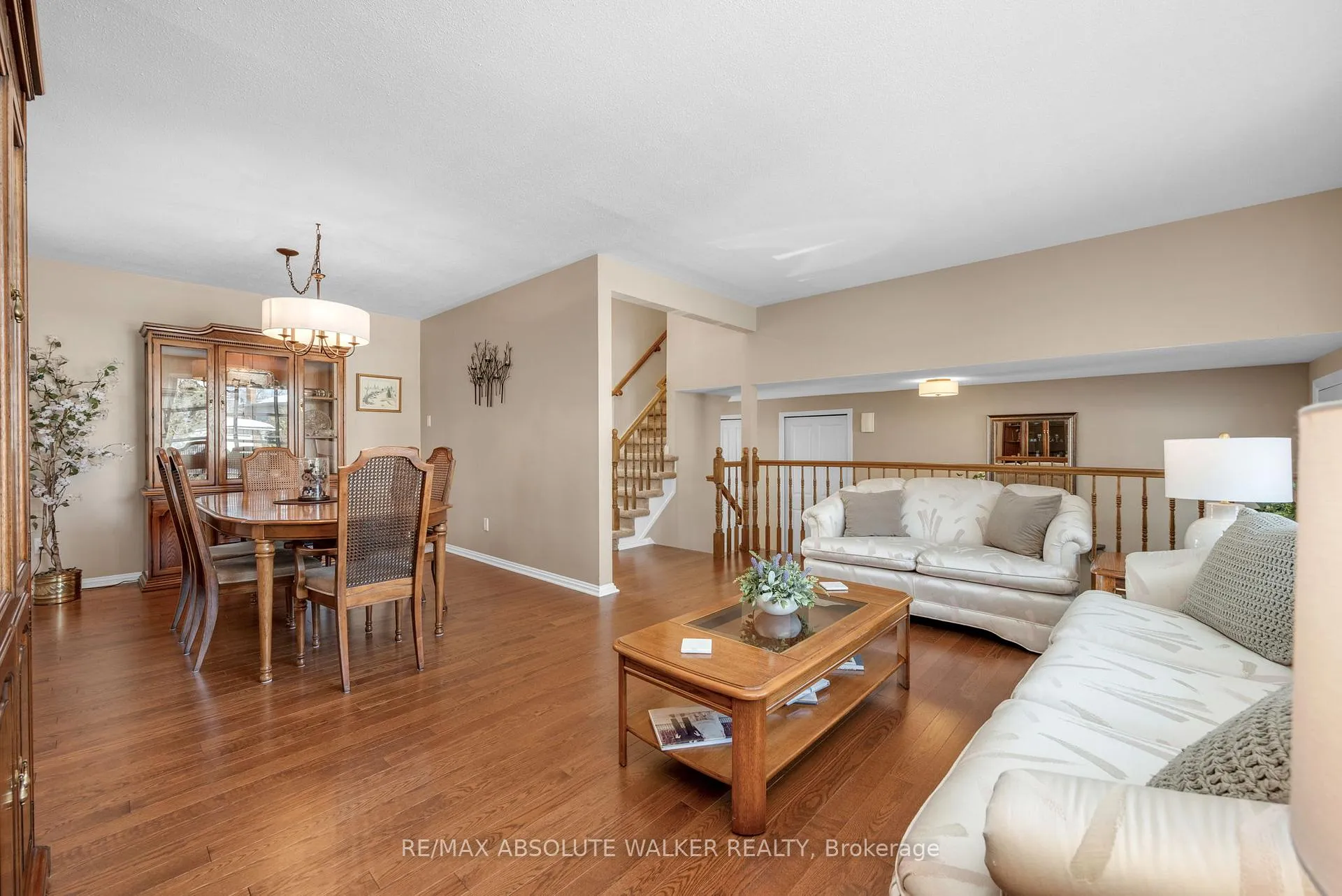 Photo 6 of 1768 Calumet Lane, Ottawa, Convent Glen South — HOMEH