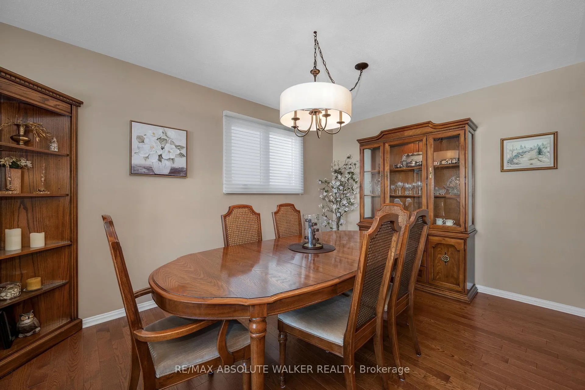 Photo 7 of 1768 Calumet Lane, Ottawa, Convent Glen South — HOMEH