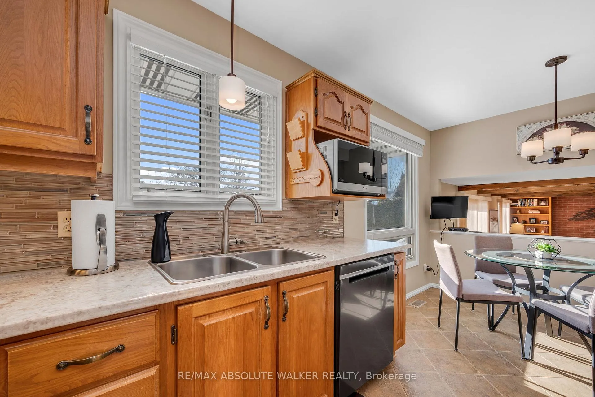 Photo 14 of 1768 Calumet Lane, Ottawa, Convent Glen South — HOMEH