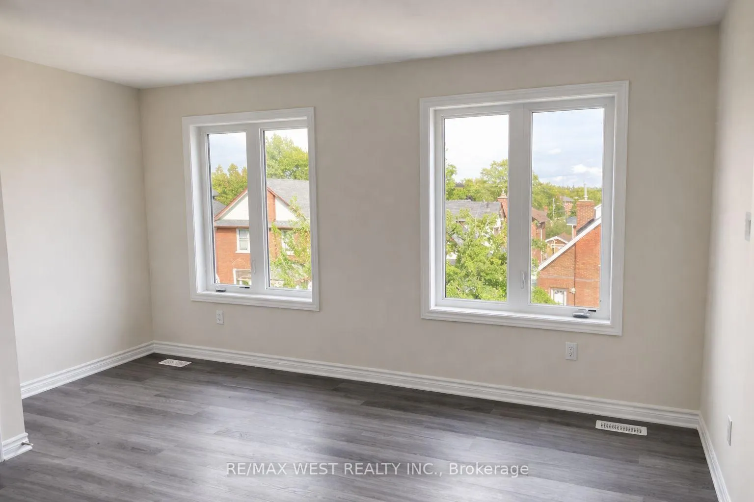 Photo 11 of 217 Huron Street, Oshawa, Central — HOMEH