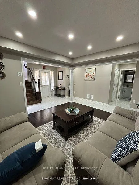 Photo 9 of 66 Seascape(Upper) Crescent, Brampton, Bram East — HOMEH