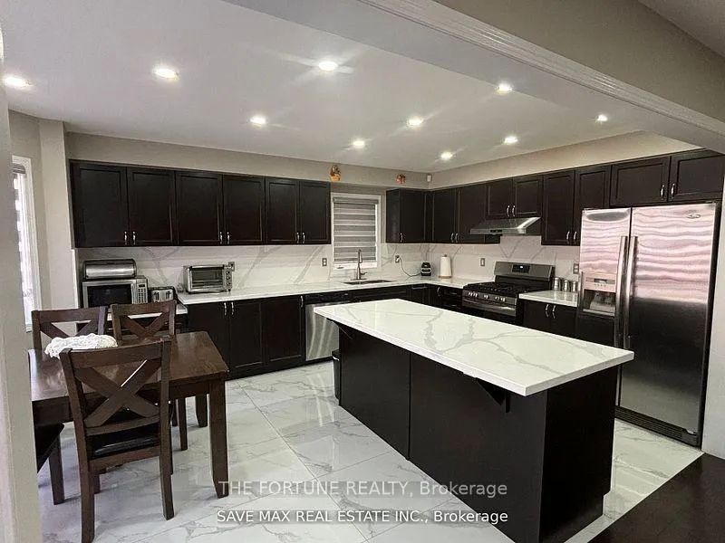 Photo 10 of 66 Seascape(Upper) Crescent, Brampton, Bram East — HOMEH