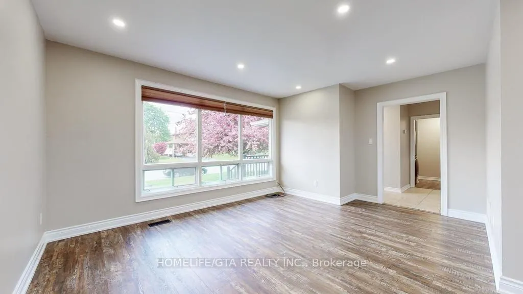 Photo 12 of 645 Buchan Avenue, Oshawa, McLaughlin — HOMEH