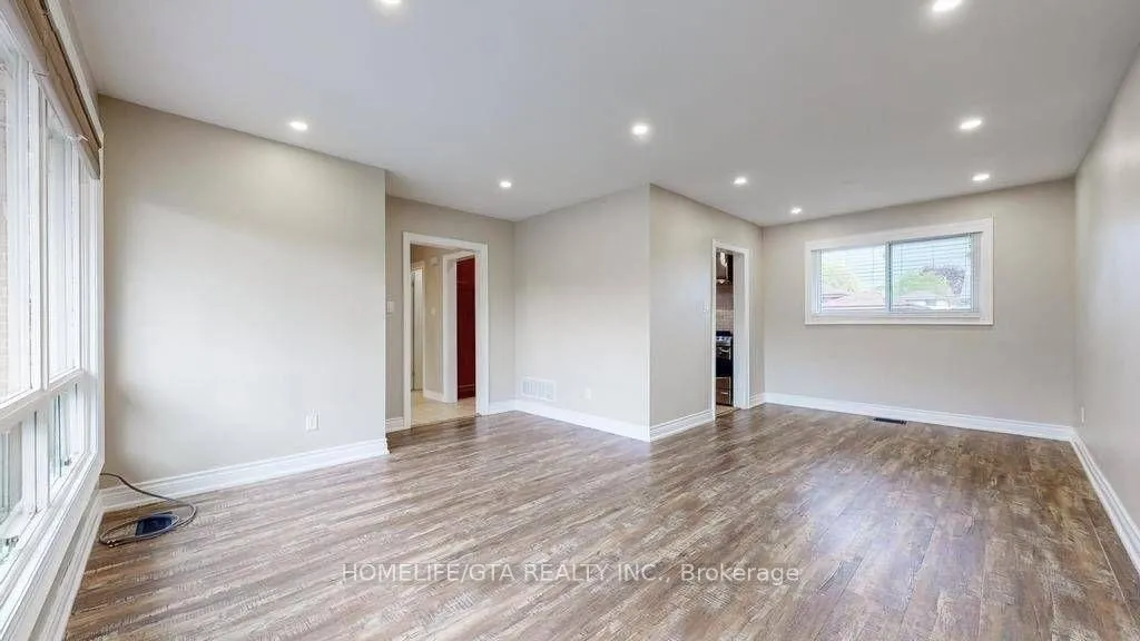 Photo 13 of 645 Buchan Avenue, Oshawa, McLaughlin — HOMEH