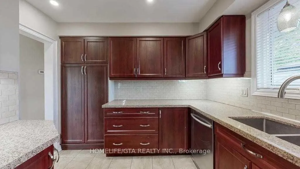 Photo 19 of 645 Buchan Avenue, Oshawa, McLaughlin — HOMEH