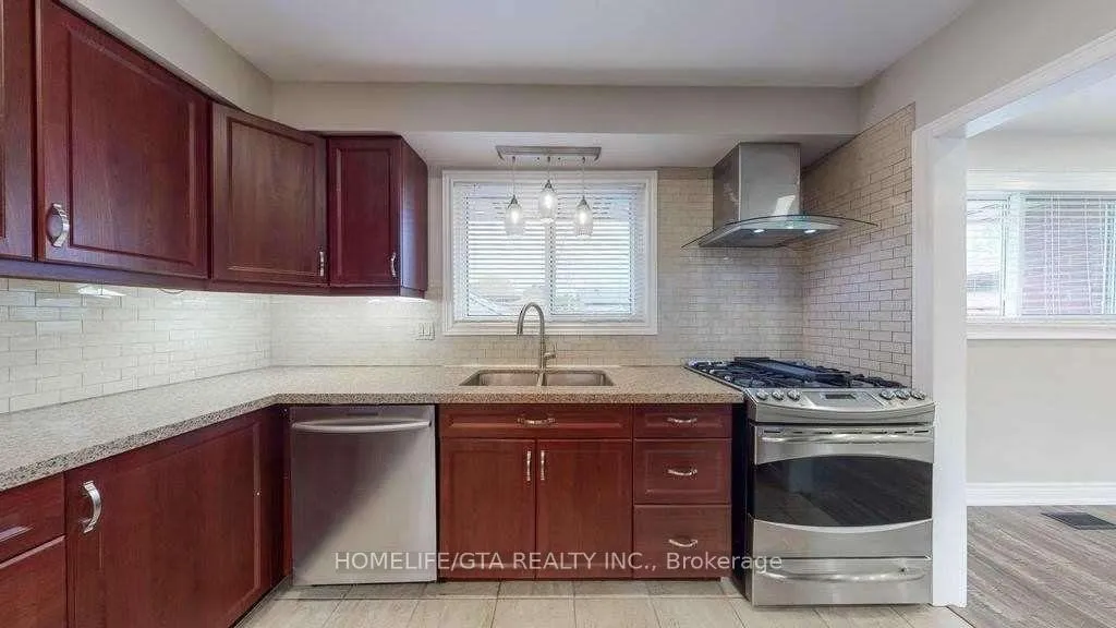 Photo 23 of 645 Buchan Avenue, Oshawa, McLaughlin — HOMEH