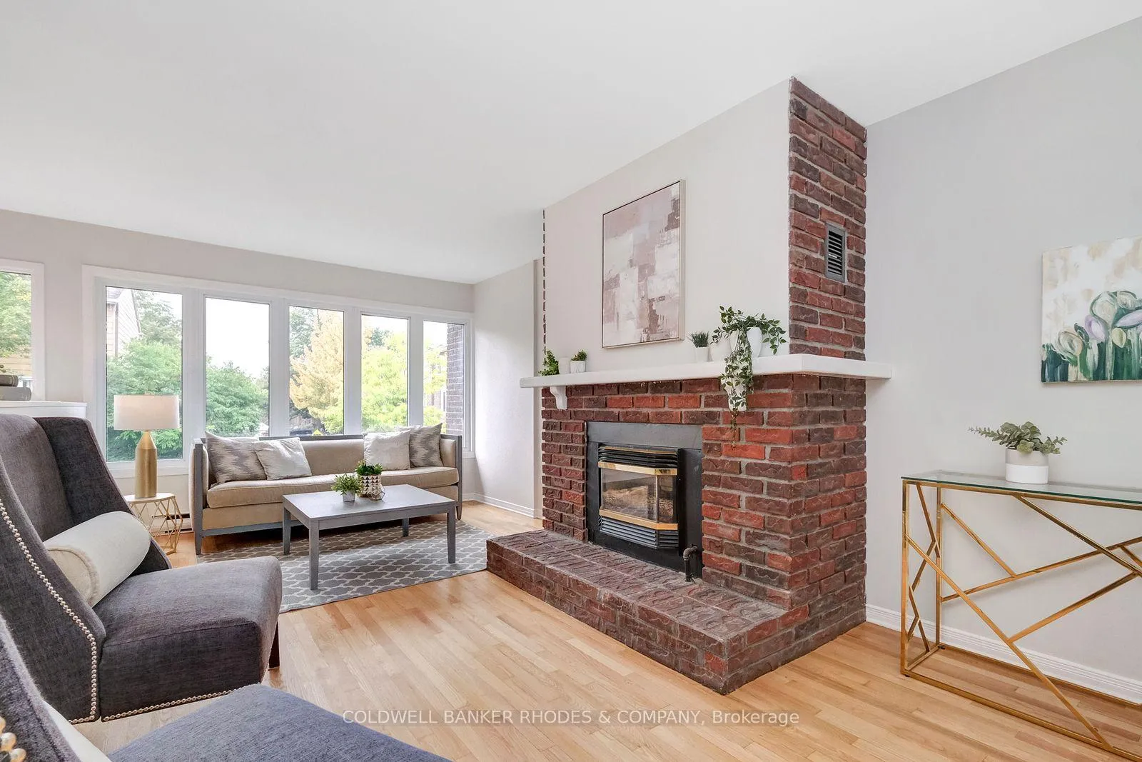 Photo 6 of 2098 Eric Crescent, Ottawa, Pineview — HOMEH
