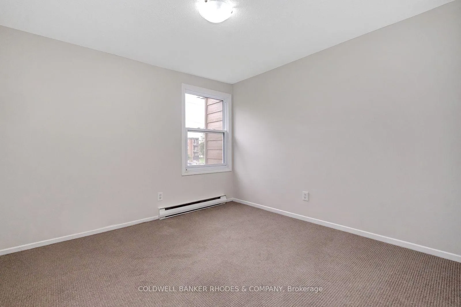 Photo 19 of 2098 Eric Crescent, Ottawa, Pineview — HOMEH