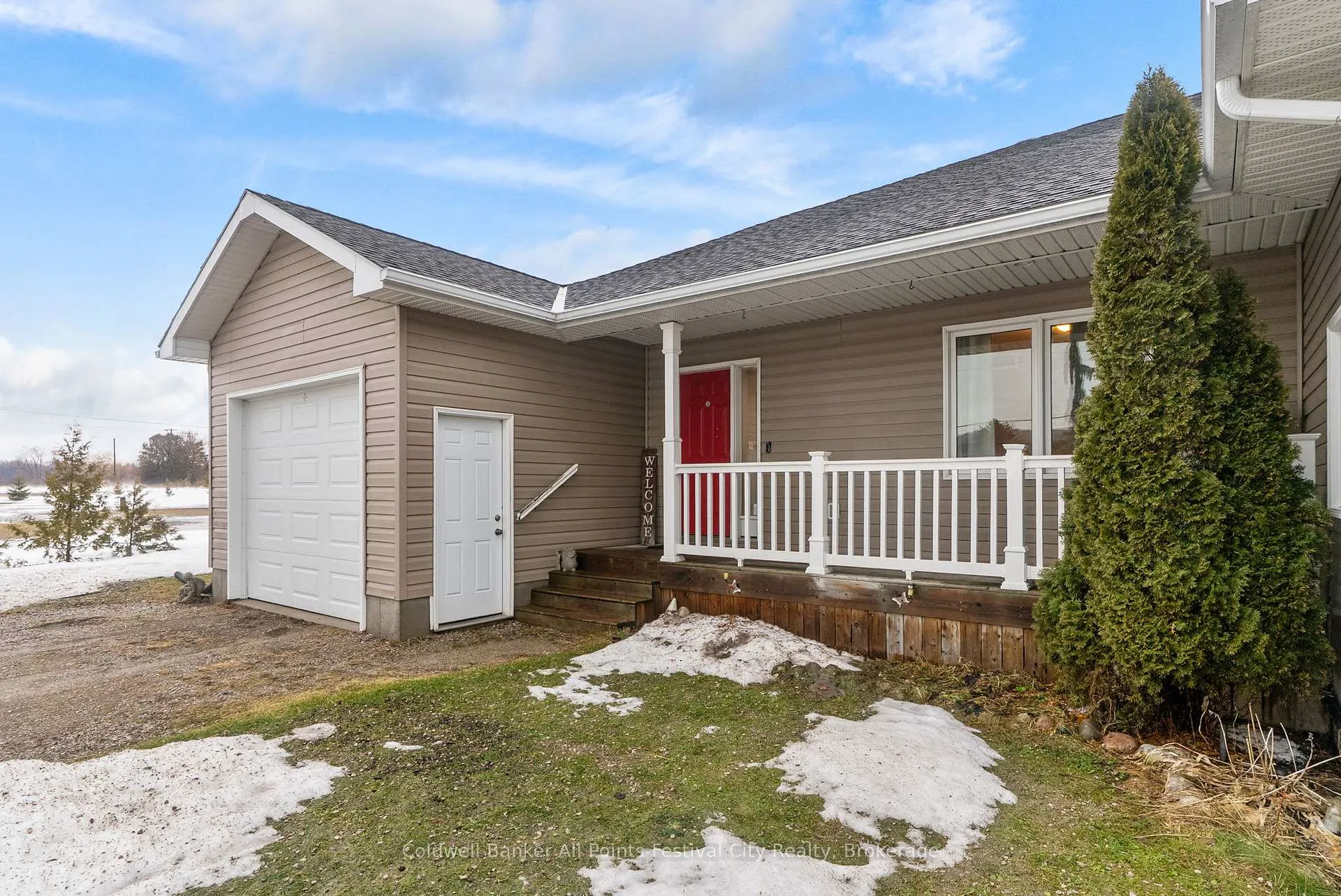 Photo 5 of 184 Toronto Boulevard, Huron East, Vanastra — HOMEH