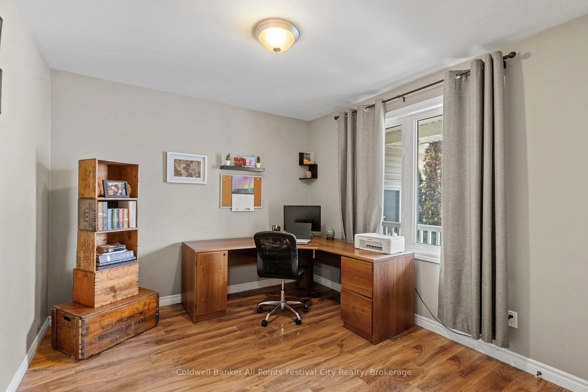 Photo 8 of 184 Toronto Boulevard, Huron East, Vanastra — HOMEH