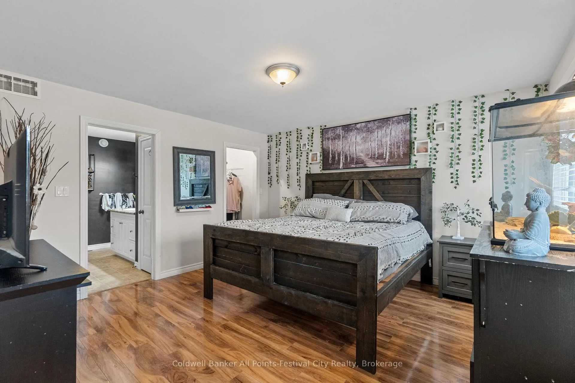 Photo 18 of 184 Toronto Boulevard, Huron East, Vanastra — HOMEH