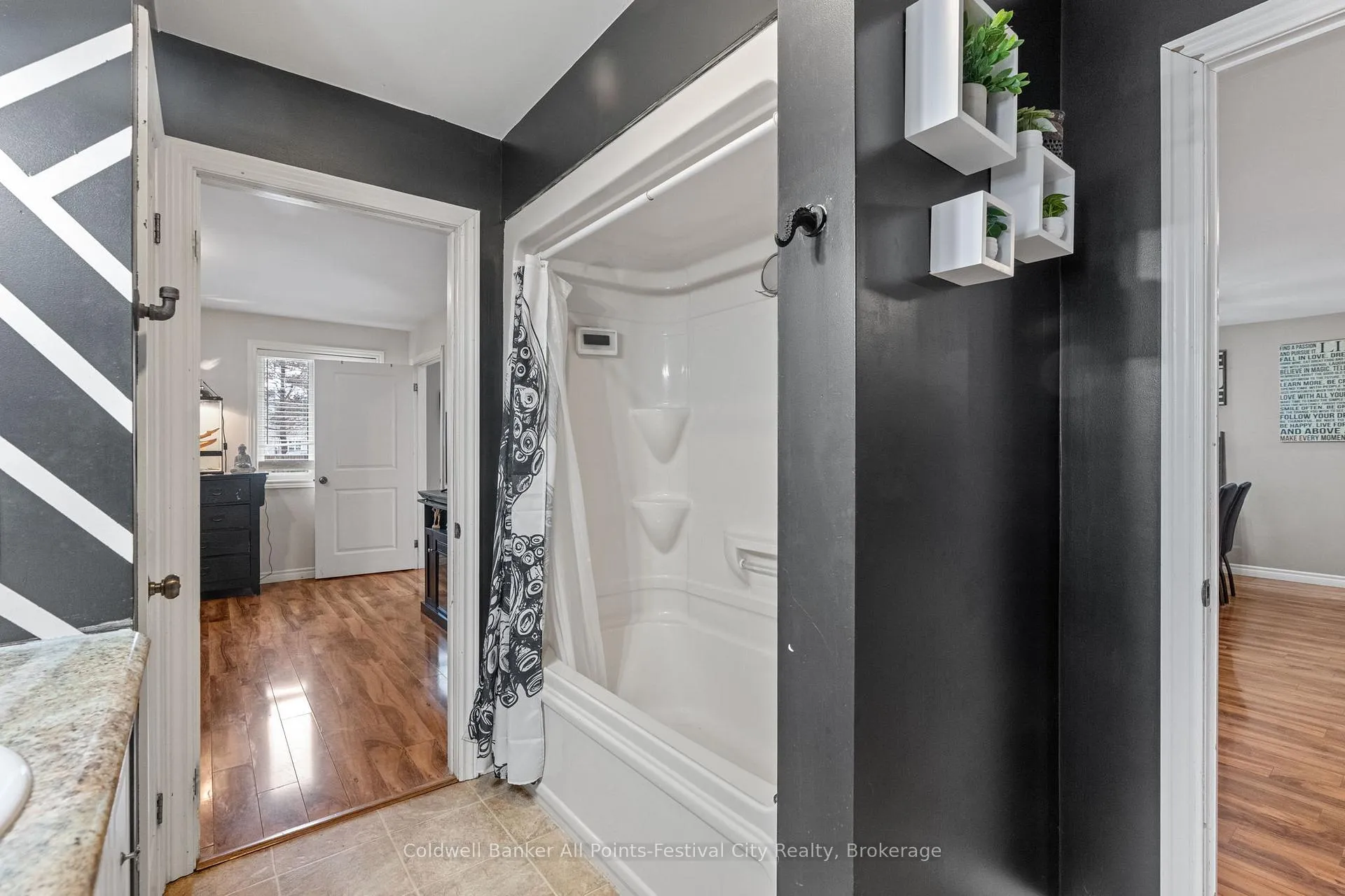 Photo 24 of 184 Toronto Boulevard, Huron East, Vanastra — HOMEH