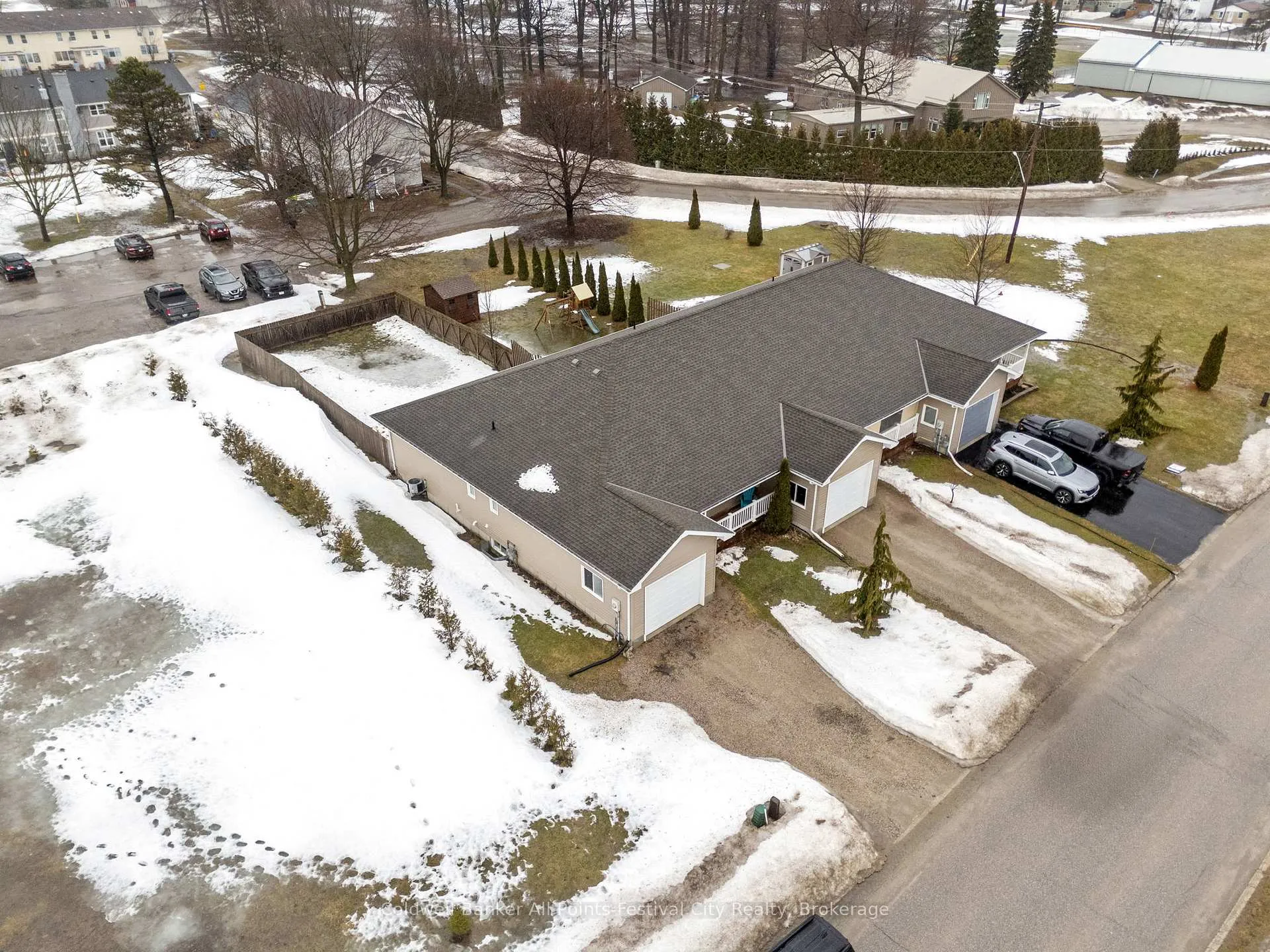 Photo 41 of 184 Toronto Boulevard, Huron East, Vanastra — HOMEH
