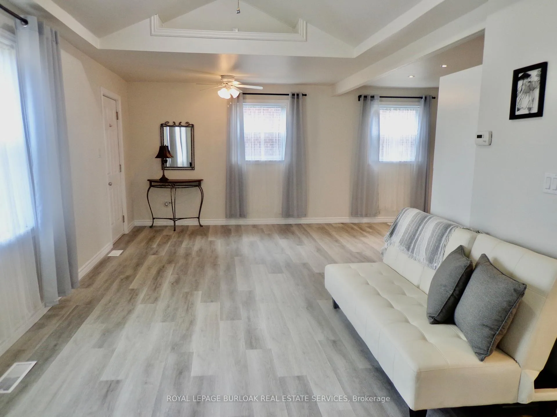 Photo 5 of 562 Beach Boulevard, Hamilton, Hamilton Beach — HOMEH
