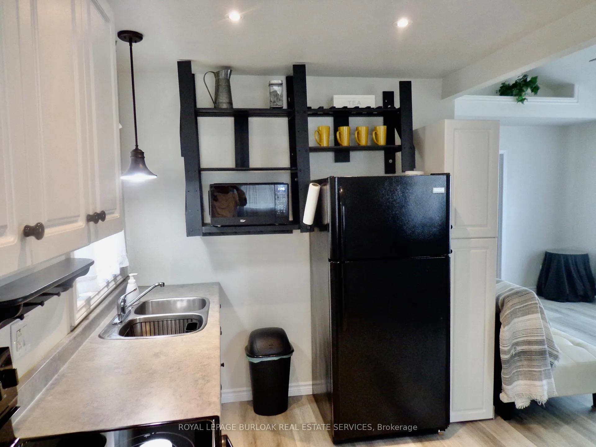 Photo 9 of 562 Beach Boulevard, Hamilton, Hamilton Beach — HOMEH