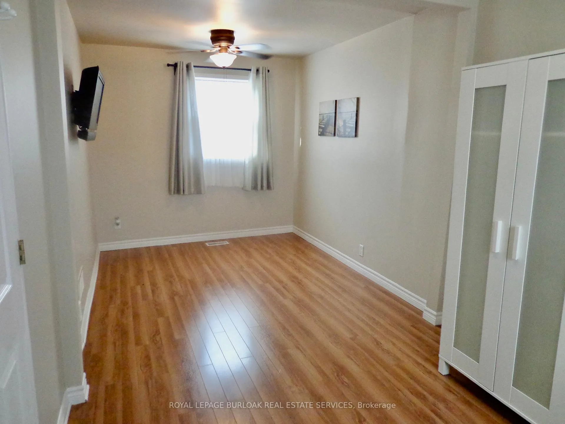Photo 11 of 562 Beach Boulevard, Hamilton, Hamilton Beach — HOMEH