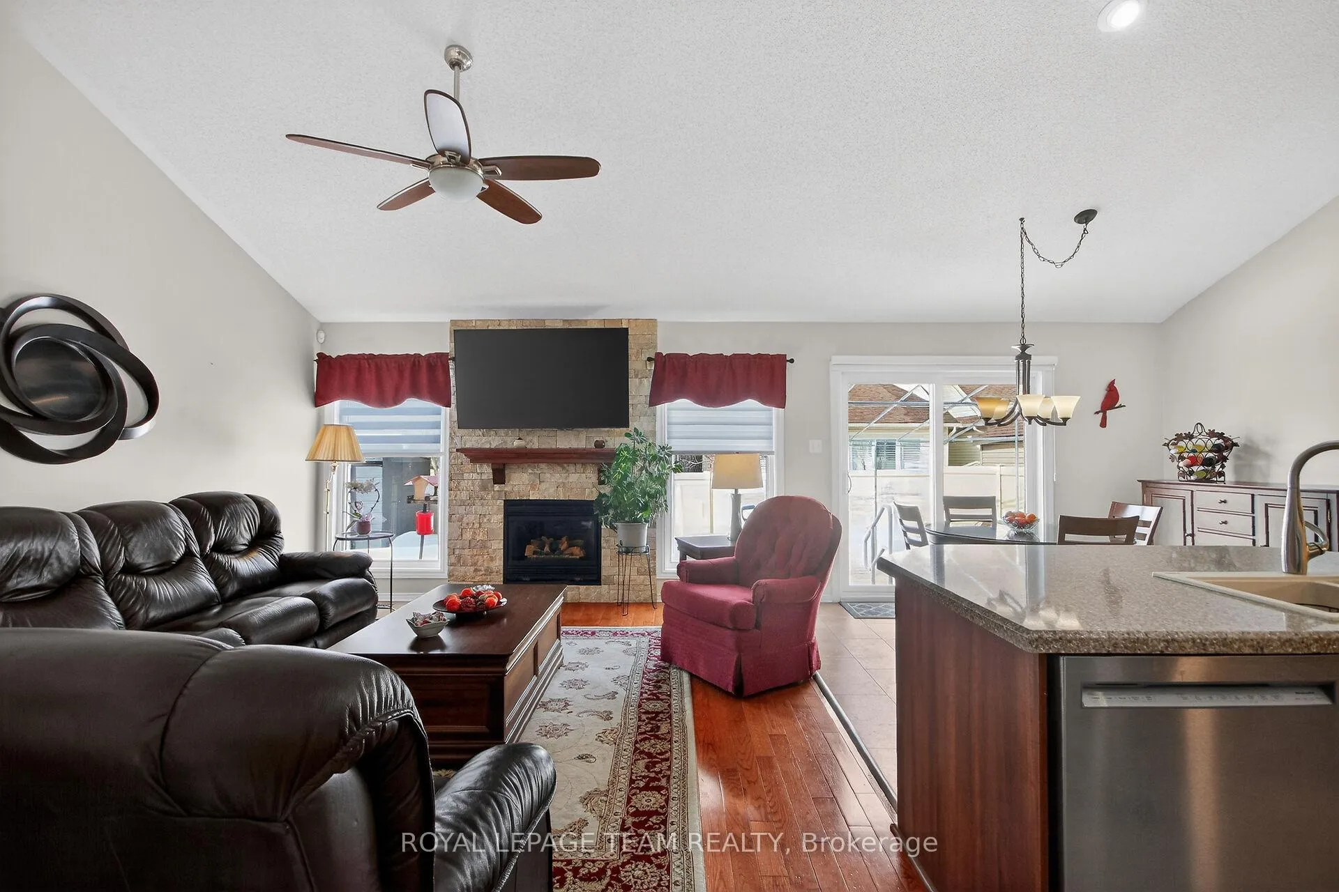 Photo 12 of 26 Settlers Ridge Way, Ottawa, Barrhaven - Longfields — HOMEH