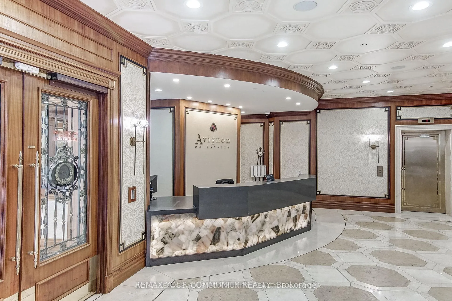 Photo 6 of Unit 304, 7071 Bayview Avenue, Markham, Bayview Glen — HOMEH