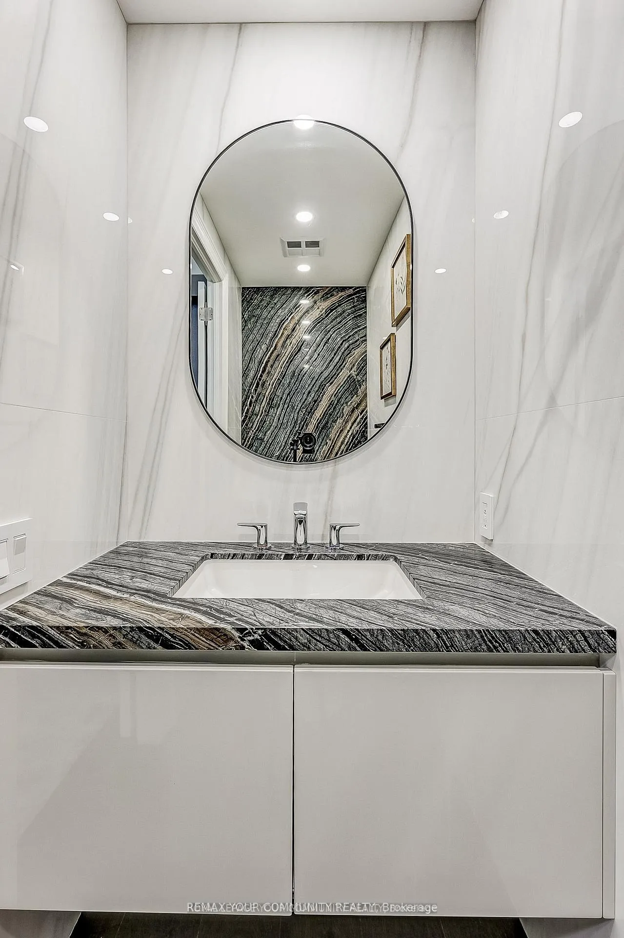 Photo 12 of Unit 304, 7071 Bayview Avenue, Markham, Bayview Glen — HOMEH