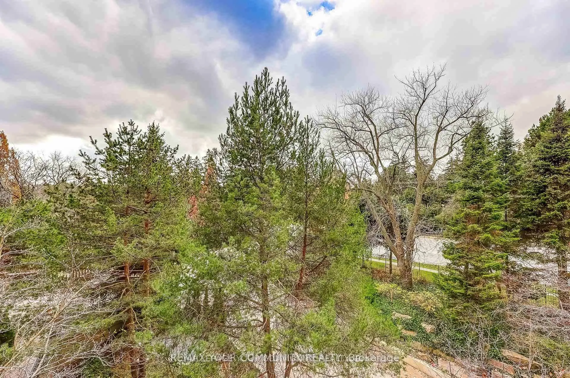 Photo 23 of Unit 304, 7071 Bayview Avenue, Markham, Bayview Glen — HOMEH