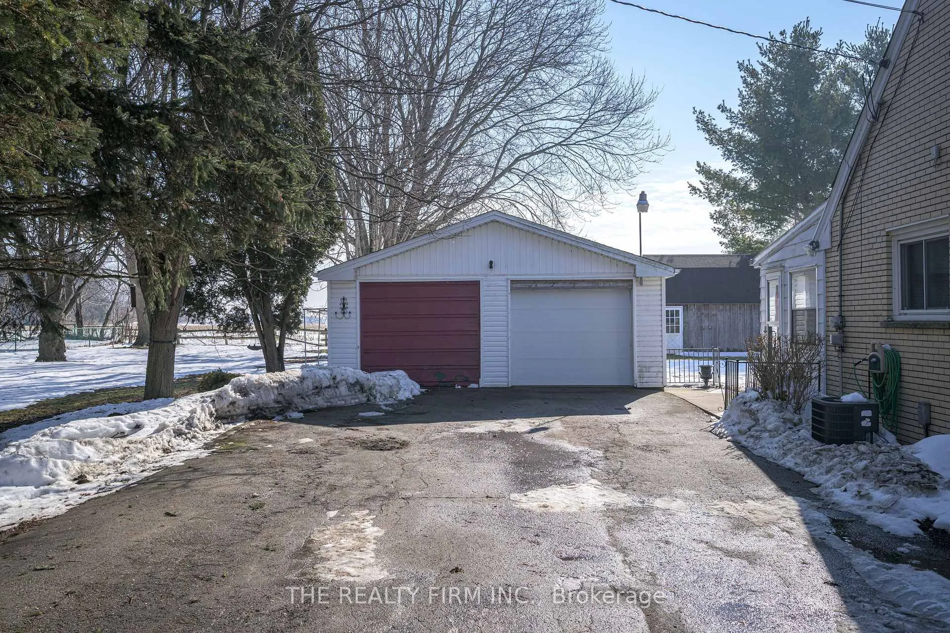 Photo 3 of 15233 Medway Road, Middlesex Centre, Ballymote — HOMEH