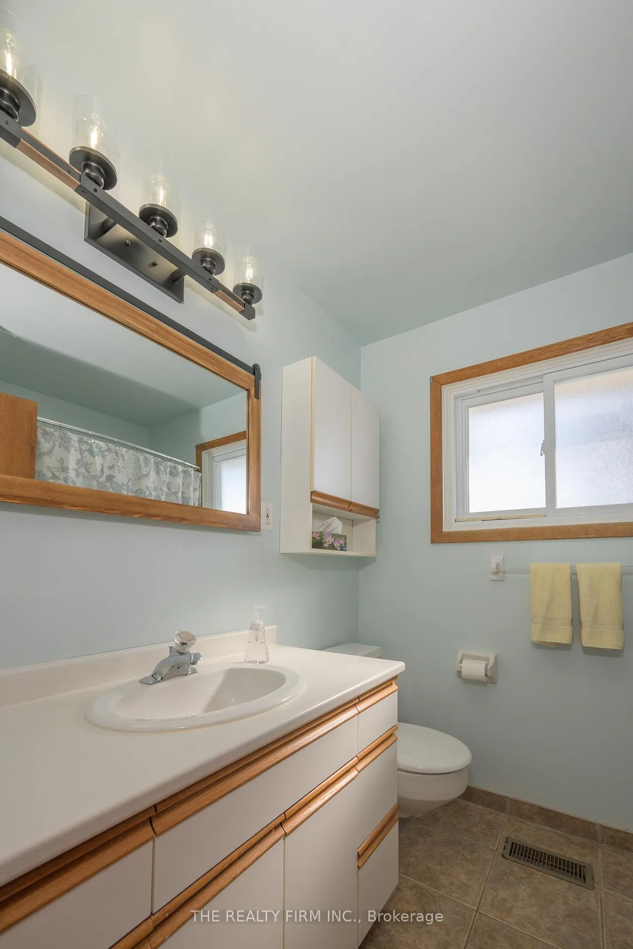 Photo 23 of 15233 Medway Road, Middlesex Centre, Ballymote — HOMEH