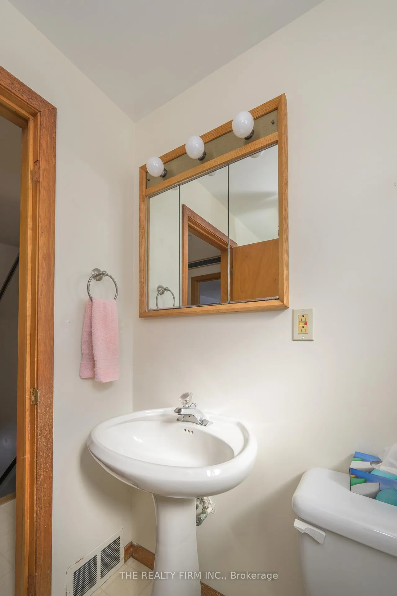 Photo 29 of 15233 Medway Road, Middlesex Centre, Ballymote — HOMEH