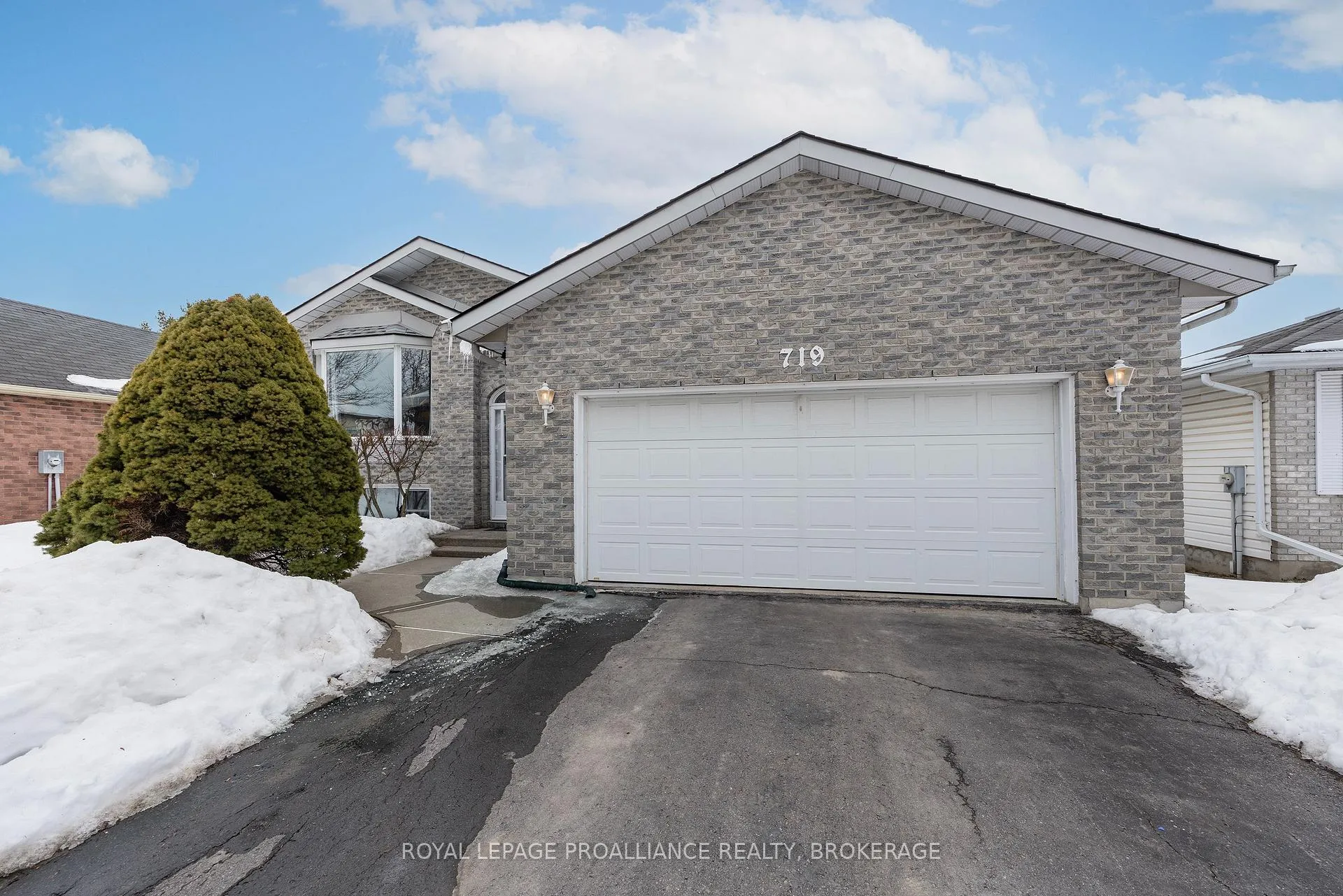 Photo 1 of 719 Muirfield Crescent, Kingston, East Gardiners Rd — HOMEH