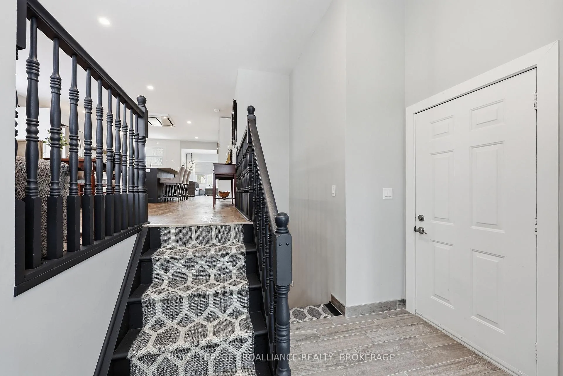 Photo 4 of 719 Muirfield Crescent, Kingston, East Gardiners Rd — HOMEH