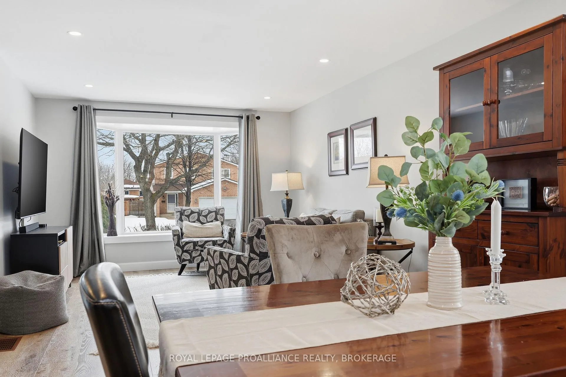 Photo 7 of 719 Muirfield Crescent, Kingston, East Gardiners Rd — HOMEH