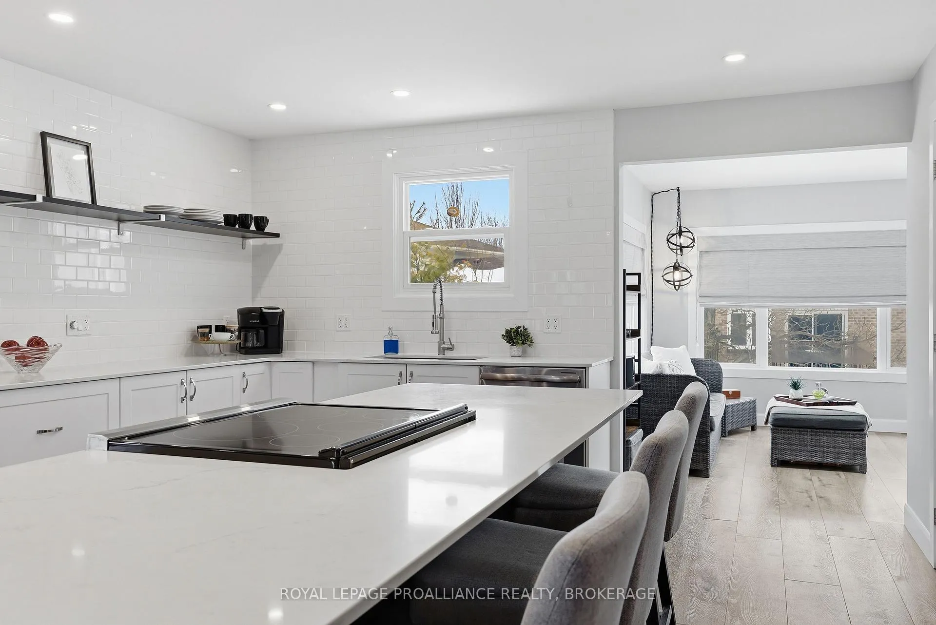 Photo 15 of 719 Muirfield Crescent, Kingston, East Gardiners Rd — HOMEH