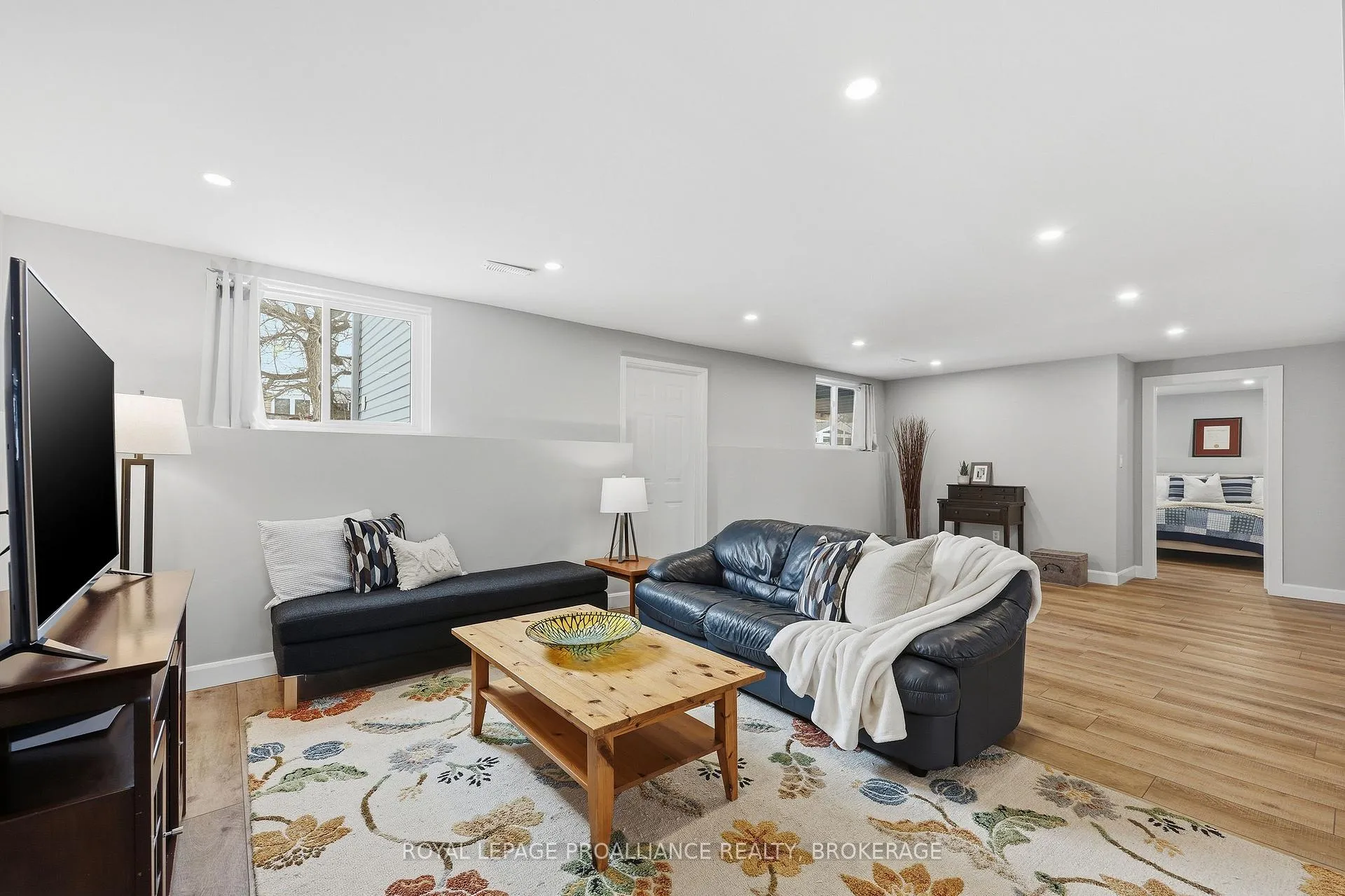 Photo 34 of 719 Muirfield Crescent, Kingston, East Gardiners Rd — HOMEH