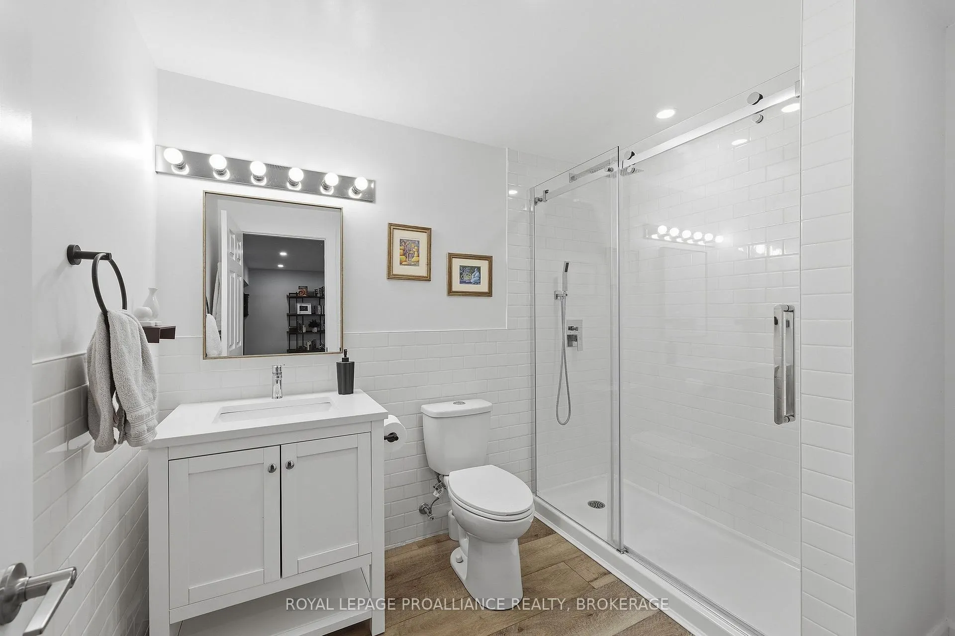 Photo 36 of 719 Muirfield Crescent, Kingston, East Gardiners Rd — HOMEH