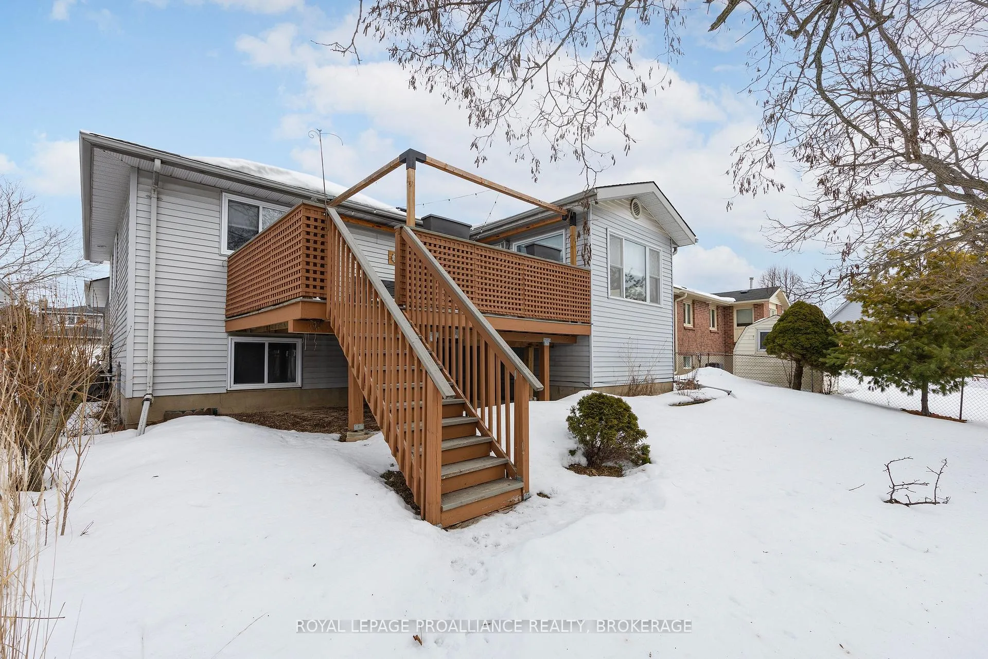 Photo 37 of 719 Muirfield Crescent, Kingston, East Gardiners Rd — HOMEH