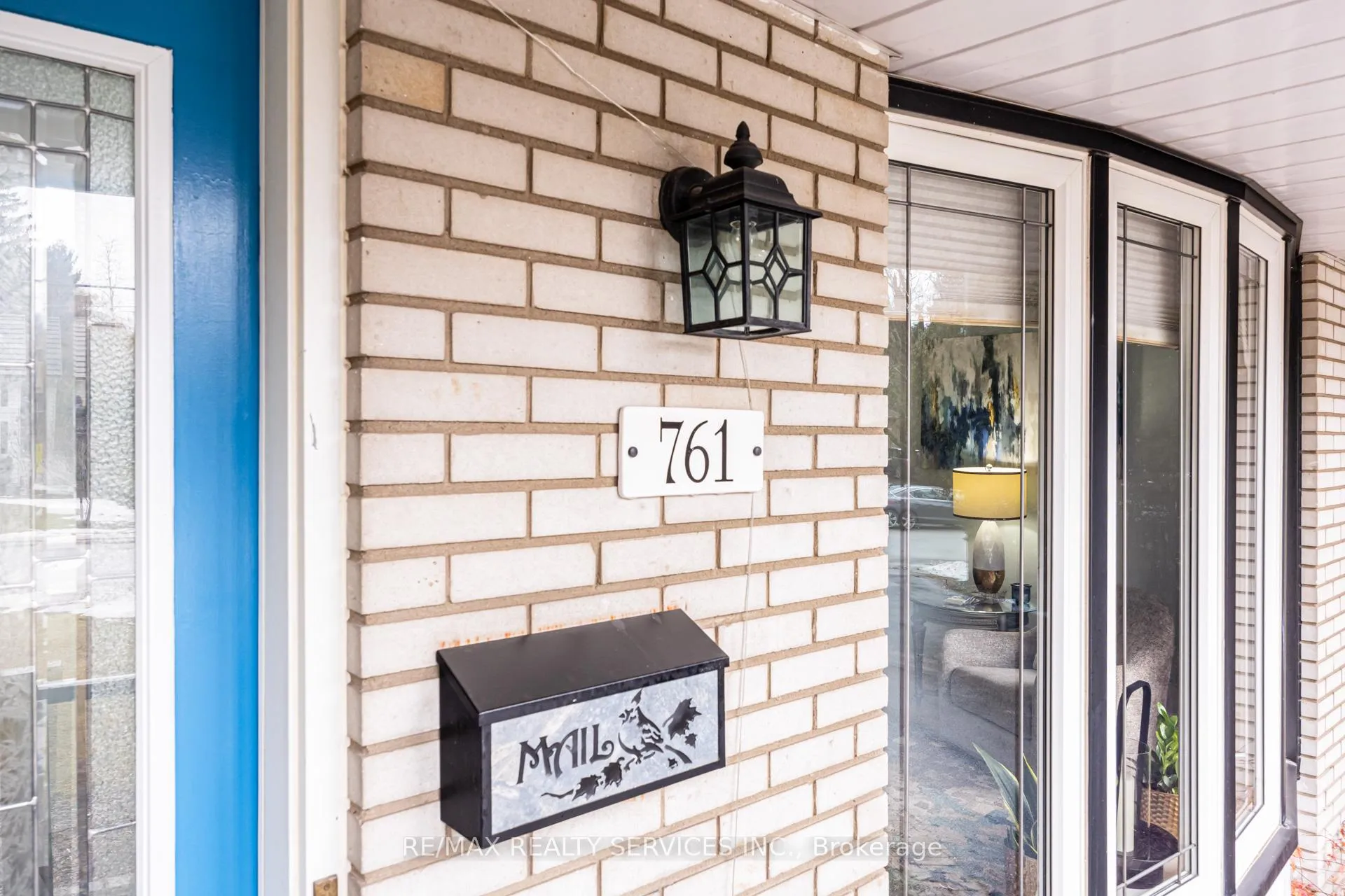 Photo 5 of 761 Sunset Road, Burlington, LaSalle — HOMEH