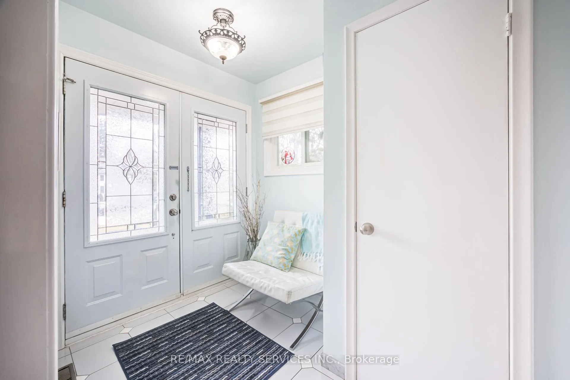 Photo 7 of 761 Sunset Road, Burlington, LaSalle — HOMEH