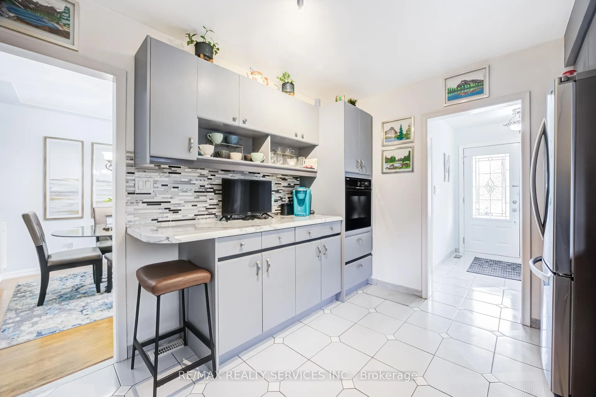 Photo 17 of 761 Sunset Road, Burlington, LaSalle — HOMEH