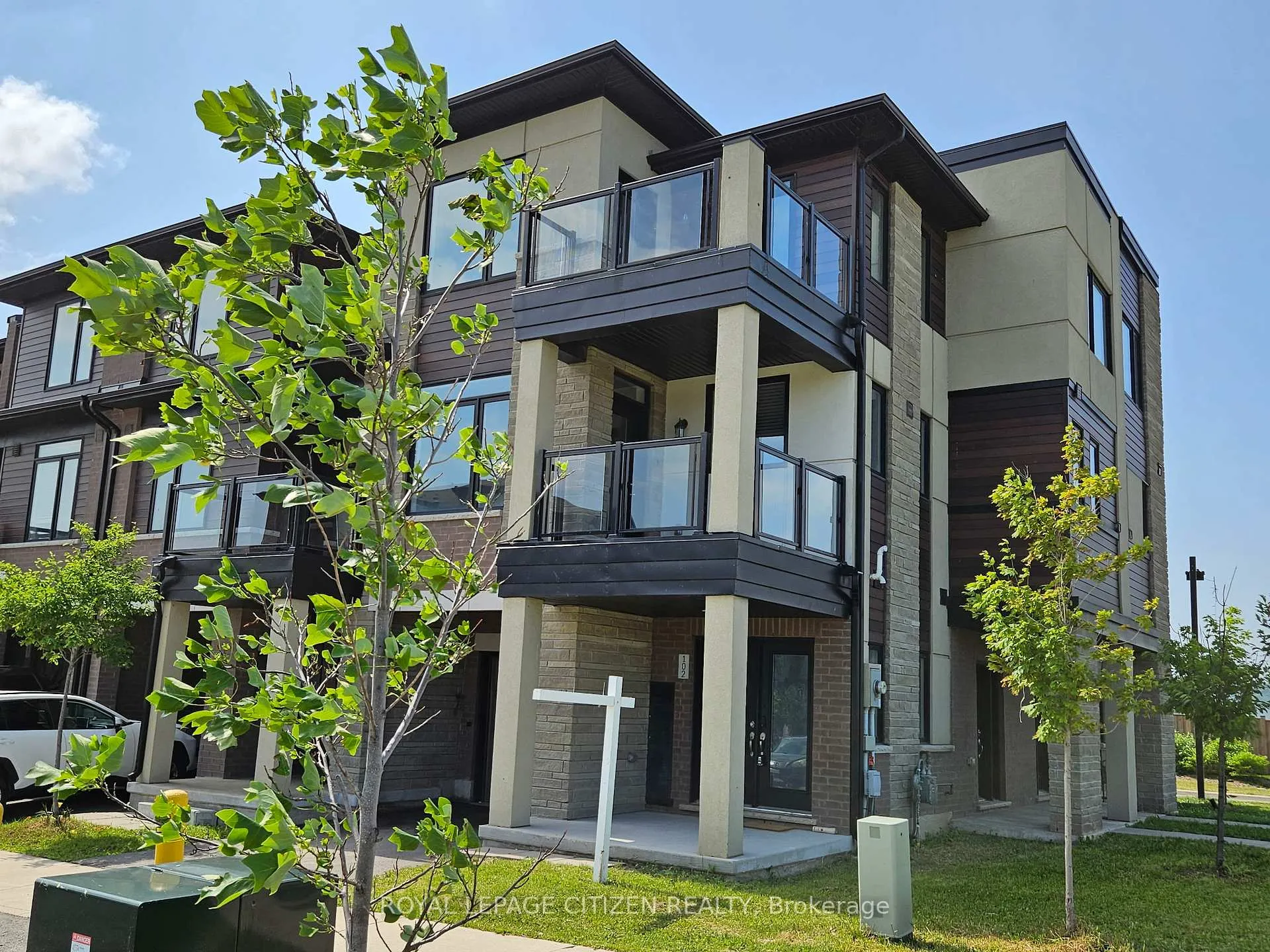 Photo 2 of Unit 102, 590 N Service Road E, Hamilton, Stoney Creek Industrial — HOMEH