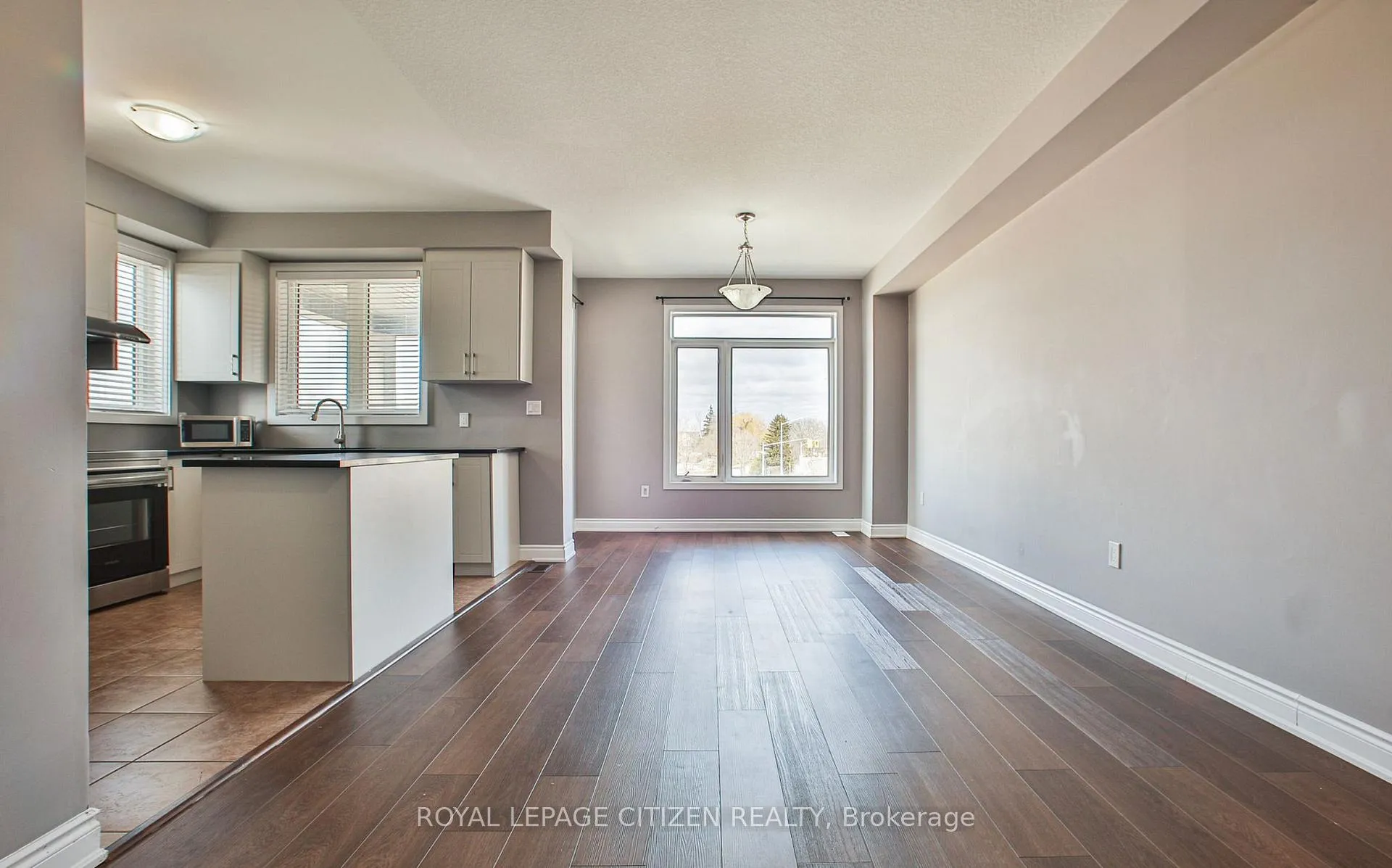 Photo 5 of Unit 102, 590 N Service Road E, Hamilton, Stoney Creek Industrial — HOMEH