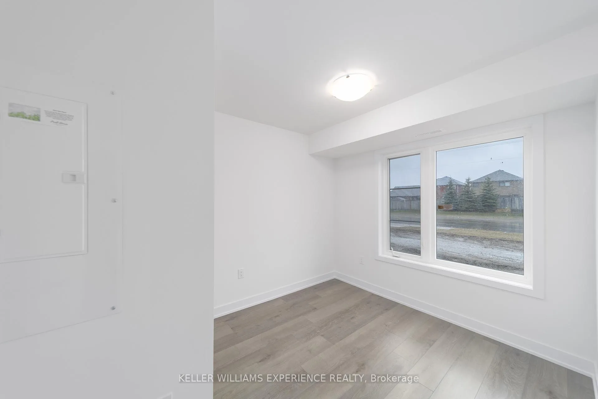 Photo 12 of Unit 6, 53 Pumpkin Corner Crescent, Barrie, Innis-Shore — HOMEH